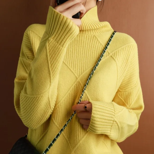 Dia - Women's Turtleneck Sweater