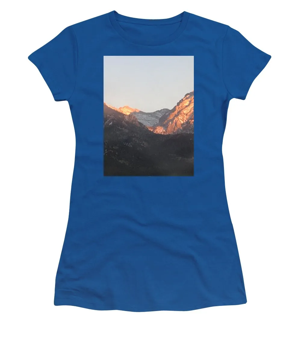 Winter Magic Hour Crestone - Women's T-Shirt