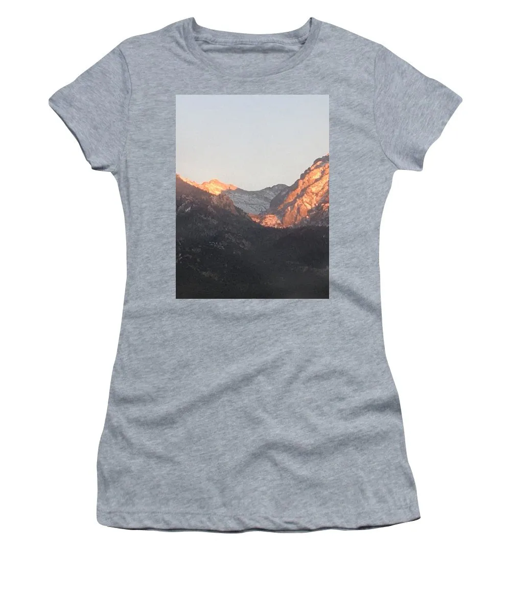 Winter Magic Hour Crestone - Women's T-Shirt